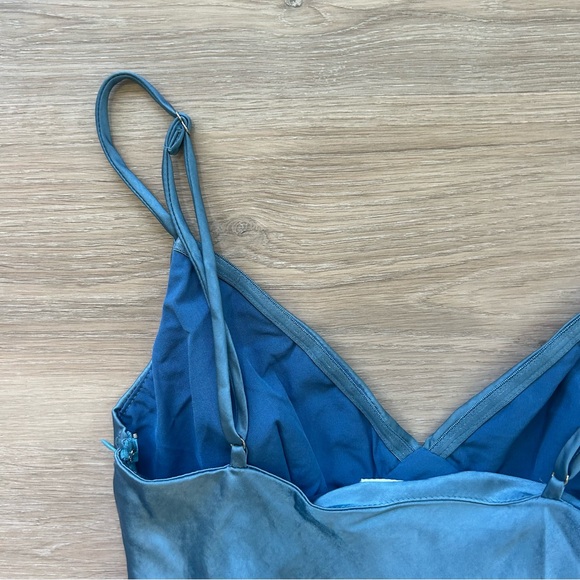 Selfie Leslie Downtown Cami Strap Front Split Midi Dress - Picture 12 of 12